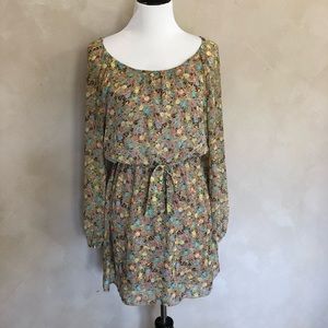 5/$25 Speechless long sleeve floral casual dress